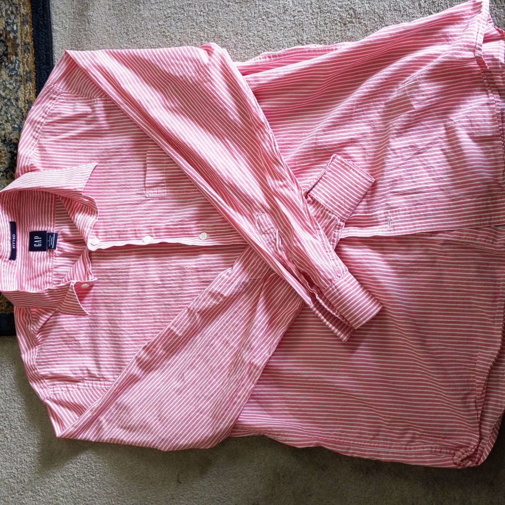 Gap Long Sleeve shirt